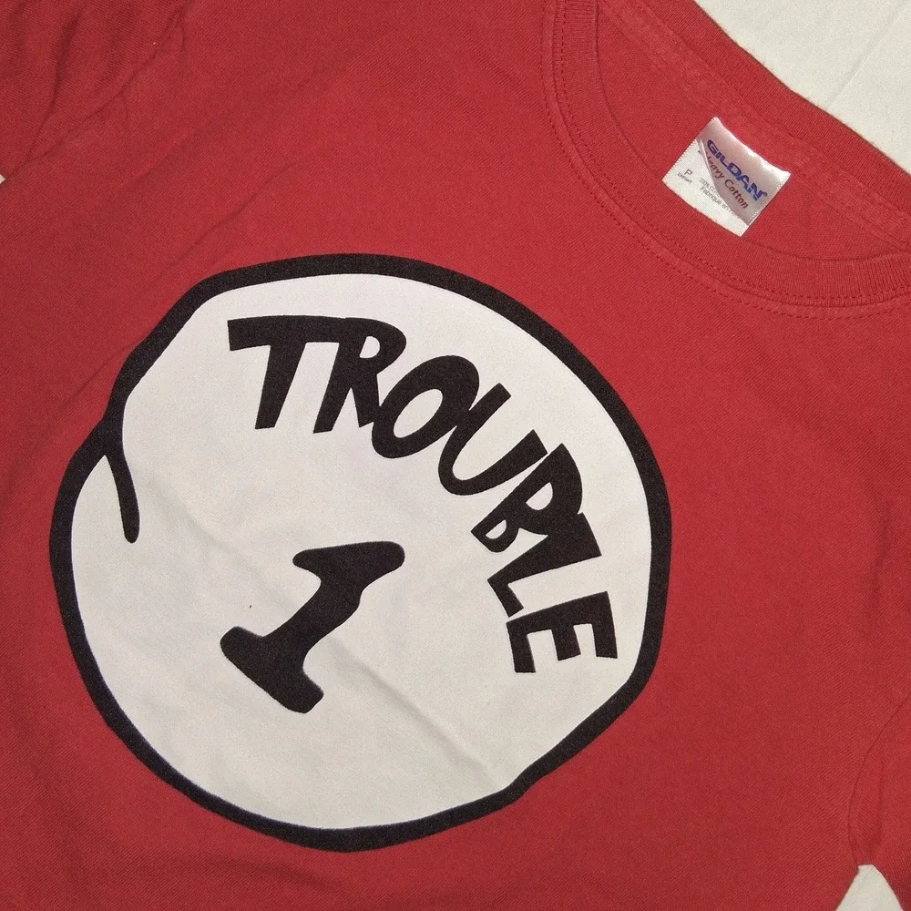 Dr.‎ Seuss Trouble 1 T-Shirt Youth Gildan Red Graphic Tee Small